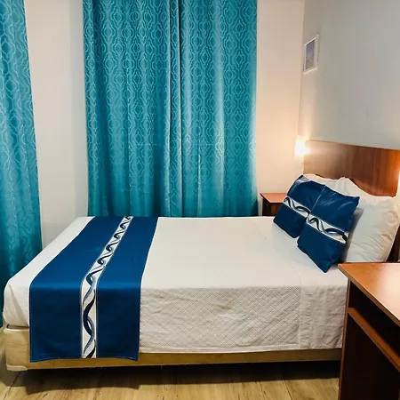 ベッド・アンド・ブレックファスト レジデンシャル カモンイス 2*