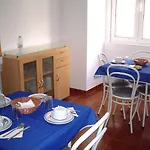 Residencial Camoes Nocleg ze śniadaniem