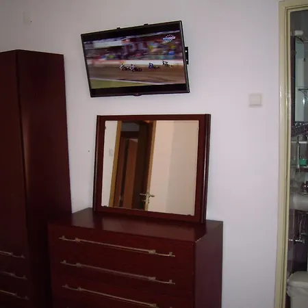 Residencial Camoes Oda ve Kahvaltı
