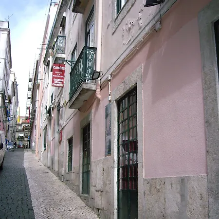 Residencial Camoes Bed & Breakfast