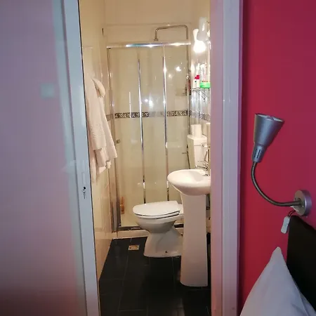 Residencial Camoes 2*