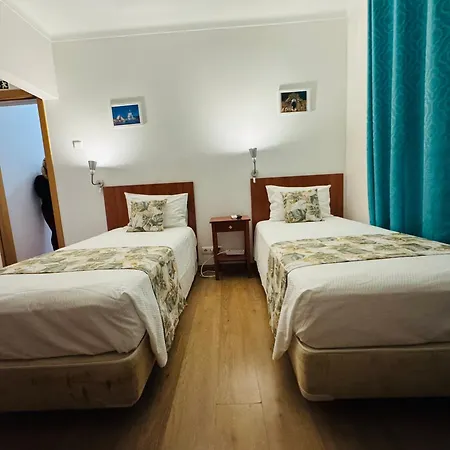 Residencial Camoes 2*