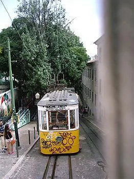 Residencial Camoes فندق مبيت وإفطار Lisboa