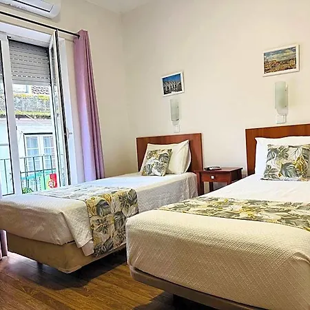 Residencial Camoes 2*