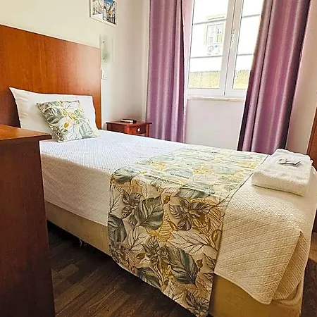 Residencial Camoes Bed & Breakfast Lisbon