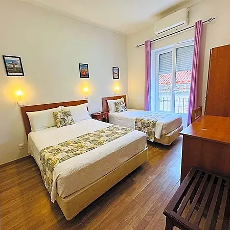 Residencial Camoes Bed and breakfast Lisboa