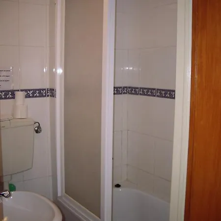 Bed and Breakfast Residencial Camoes