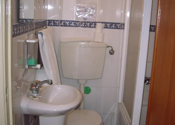 Residencial Camoes 2*