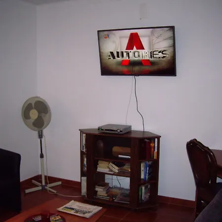 Bed & Breakfast Residencial Camoes 2*