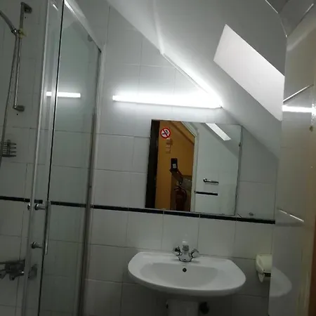 Bed & Breakfast Residencial Camoes