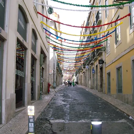 Residencial Camoes Oda ve Kahvaltı