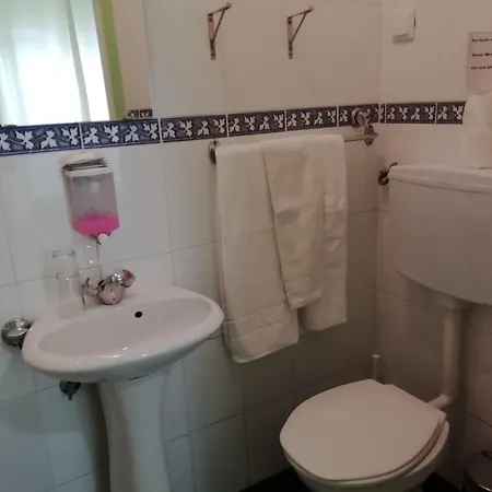 Residencial Camoes 2*